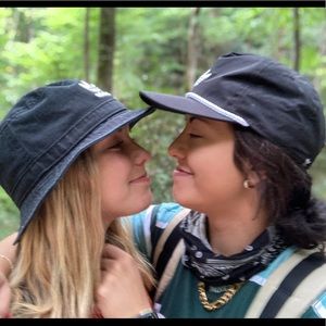 Meet your Posher, Katelyn